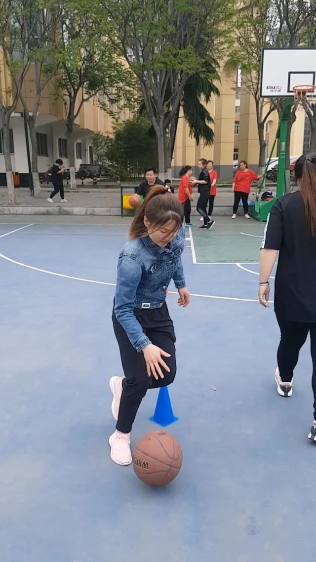 关于“篮球梦之队”青少年志愿公益在云南成功举办的信息